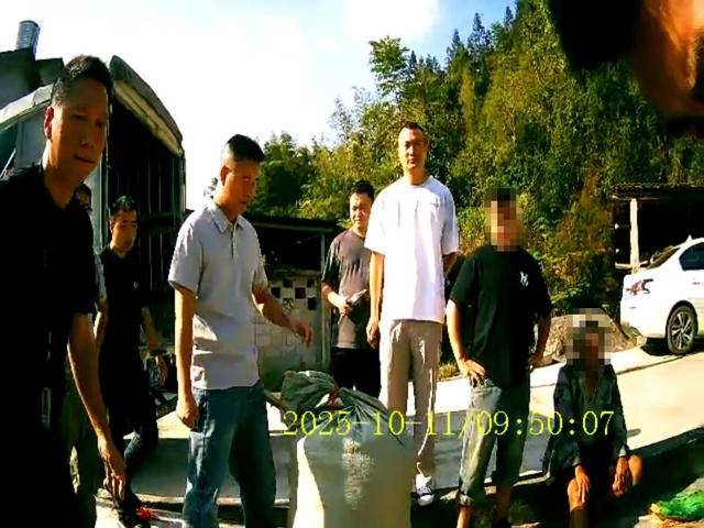 100斤玉米上秤秒變60斤？貴州一村民遭“鬼秤”騙糧！民警出手<strong></p>
<p>金屬制品廠
</strong>，5人被拘:金屬制品廠
