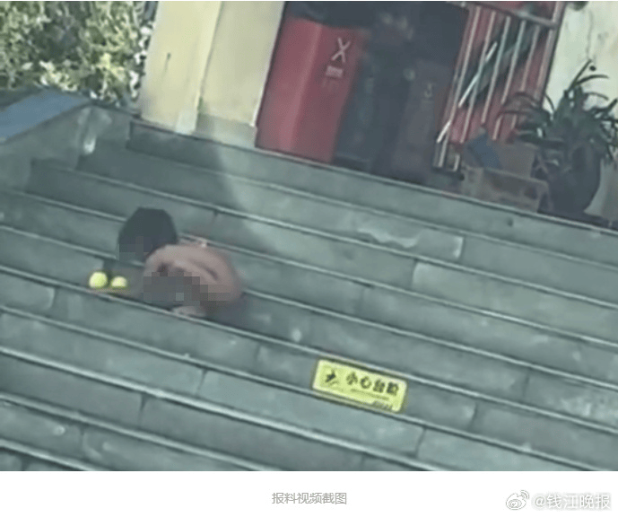 多方回應(yīng)四川一高速服務(wù)區(qū)現(xiàn)“野人小孩”：有監(jiān)護(hù)人陪伴<strong></p>
<p>金屬制品廠
</strong>，大山里長(zhǎng)大的，從小就這樣教育，沒(méi)有違法犯罪情況:金屬制品廠
