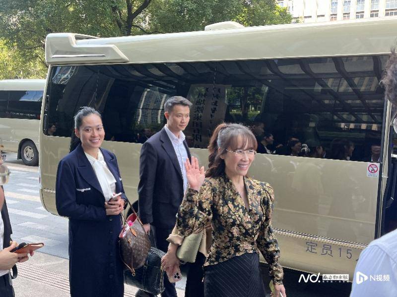 對(duì)話越南女企業(yè)家阮氏芳草：廣州地鐵系統(tǒng)先進(jìn)，期待廣交會(huì):金屬制品廠
