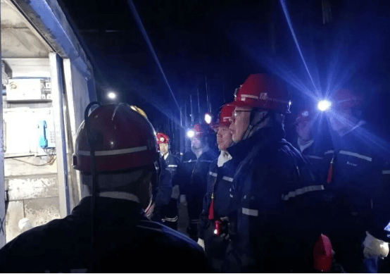 山西省委常委、常務副省長董曉宇在呂梁市下井檢查煤礦安全生產:金屬制品廠
