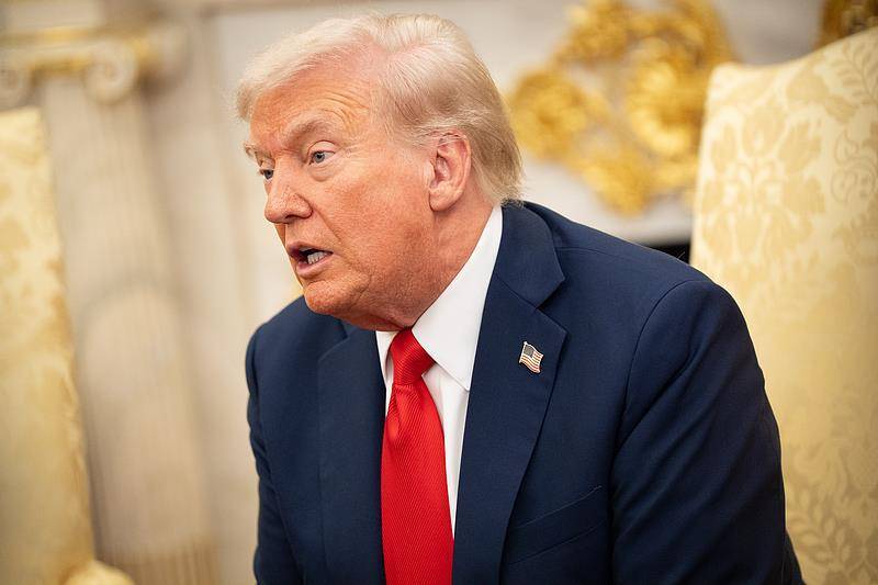 俄美總統(tǒng)電話會談結(jié)束<strong></p>
<p>金屬制品廠
</strong>，特朗普稱將與普京在布達(dá)佩斯會面:金屬制品廠
