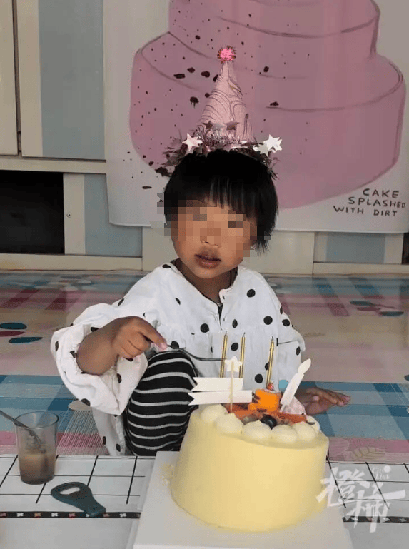 遼寧4歲失聯女童已被找到<strong></p>
<p>金屬制品廠
</strong>，當地鎮長：溝壑中發現，距離失聯地直線約1500米左右！警方通報:金屬制品廠
