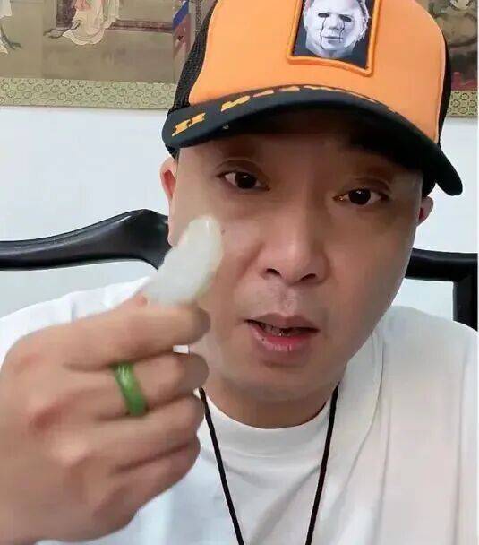 網紅“柴懟懟”被正式逮捕，此前因抹黑胖東來被封號:金屬制品廠
